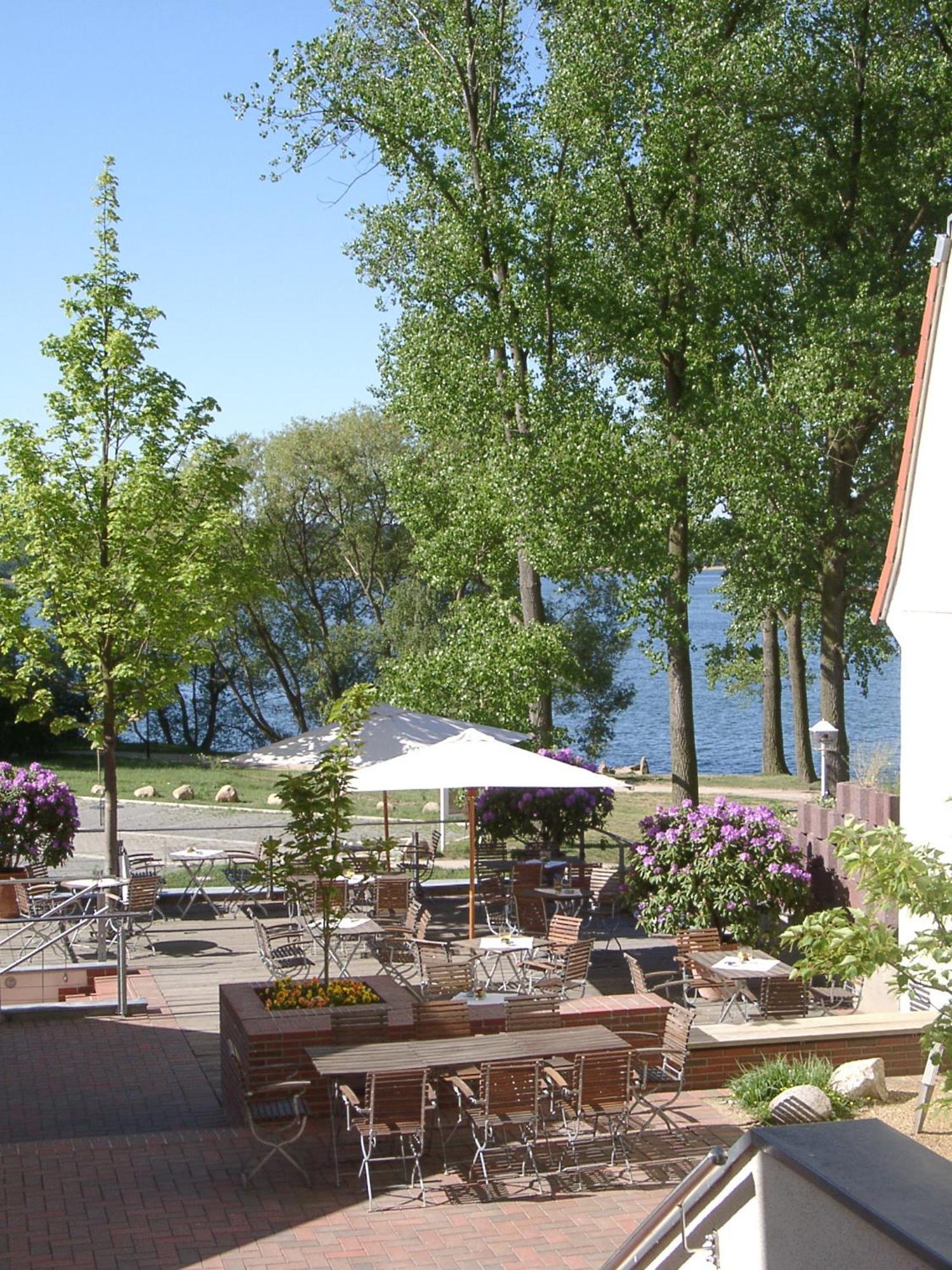 Hotel Kleines Meer Waren  Eksteriør billede